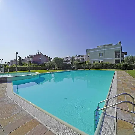 Sg Family - Dimora Smeraldo * كاستلْنْيوفو ديل غارد
